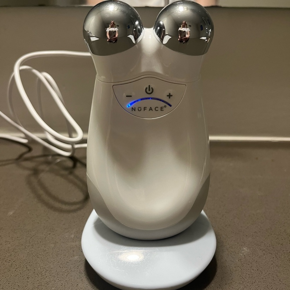 NuFace Toning Device in White and Silver
